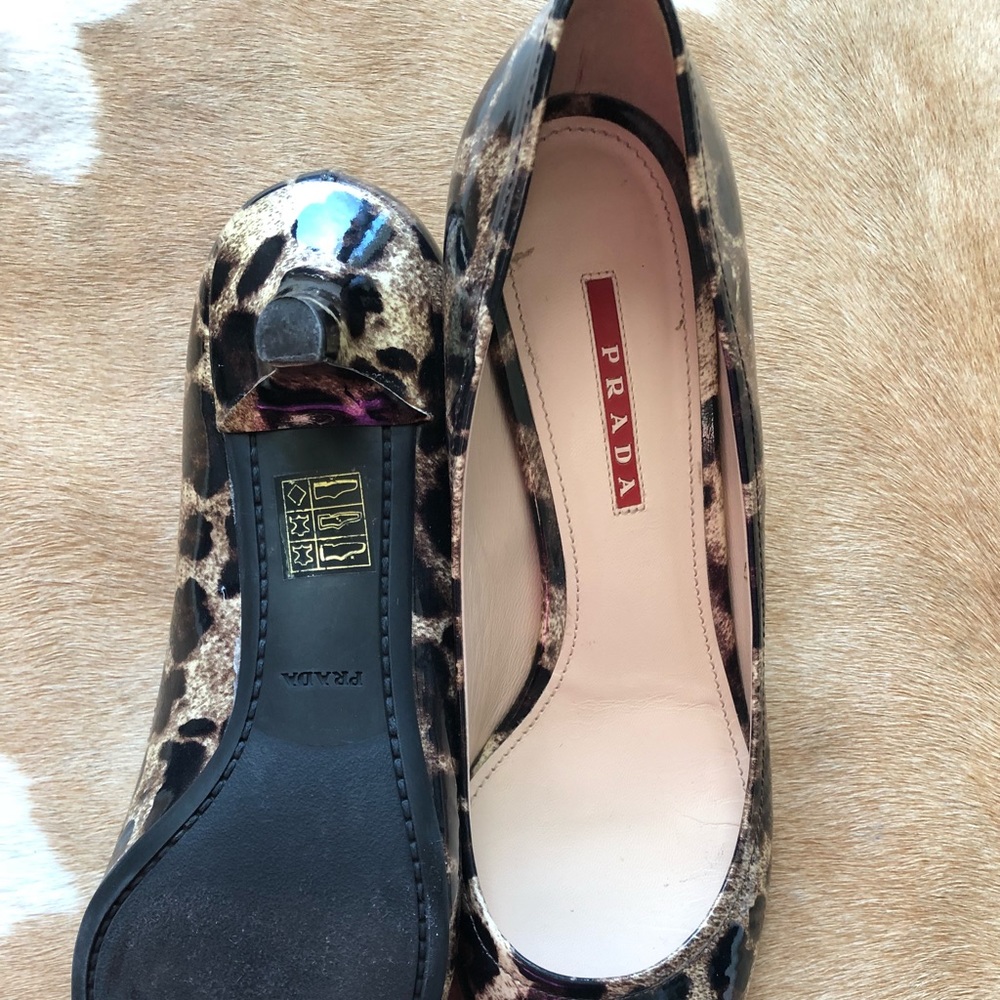 PRADA - Picture 4 of 6